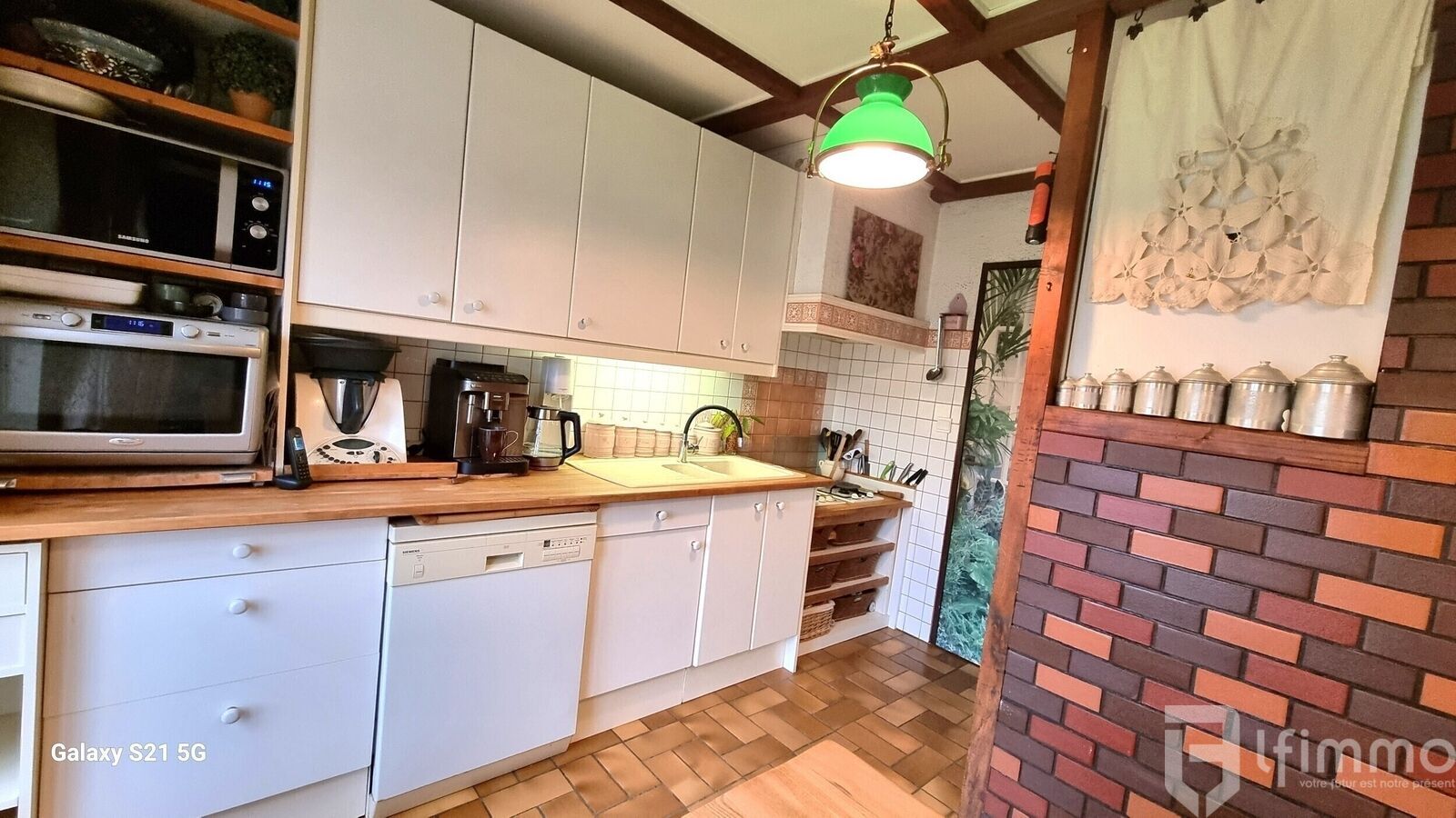 Maison Jumelée à fort potentiel de 96m² avec le garage - Cuisine équipée & aménagée