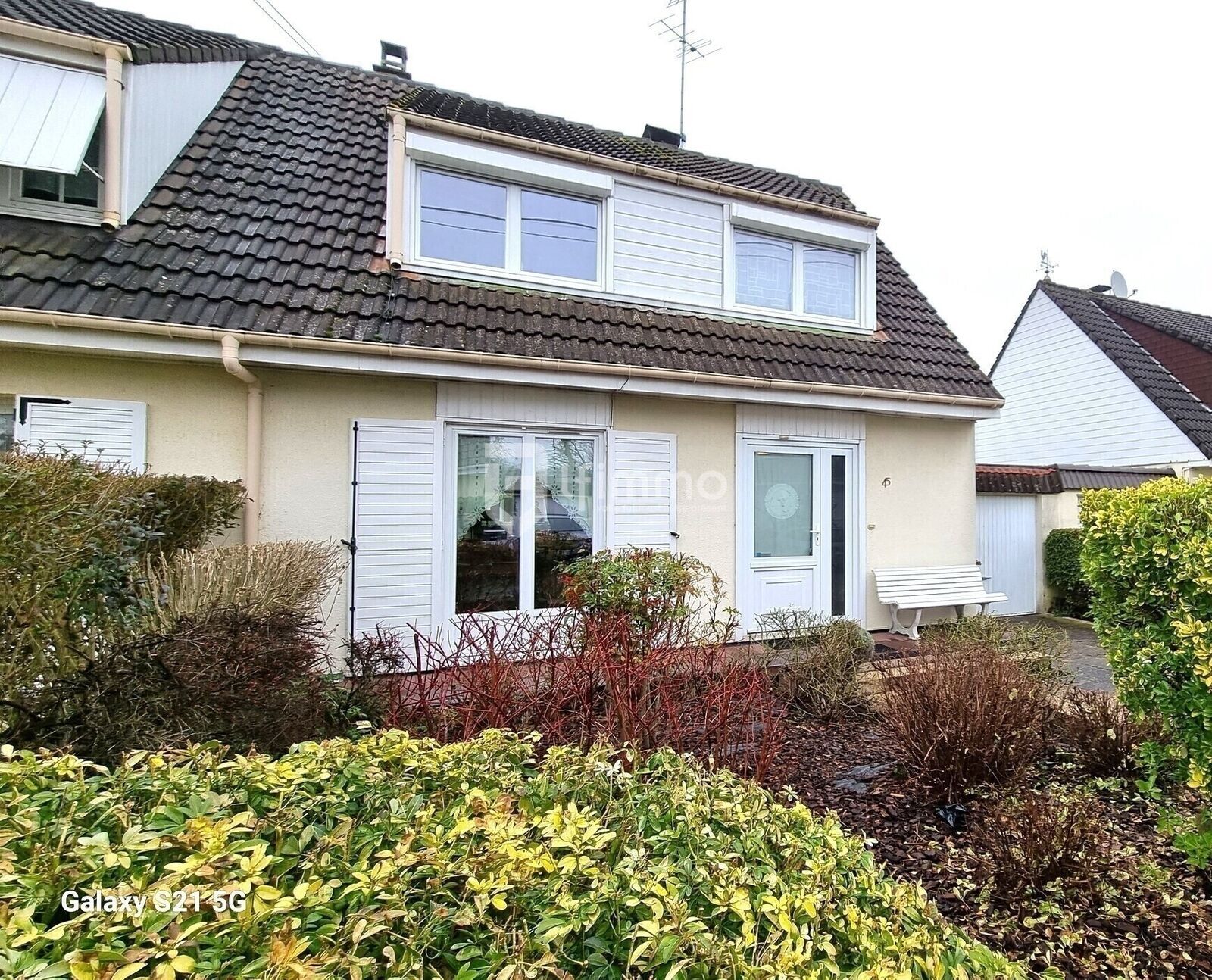 Maison Jumelée à fort potentiel de 96m² avec le garage - 3cc453e4-7ee2-4fdb-aefa-a7625815f4a2