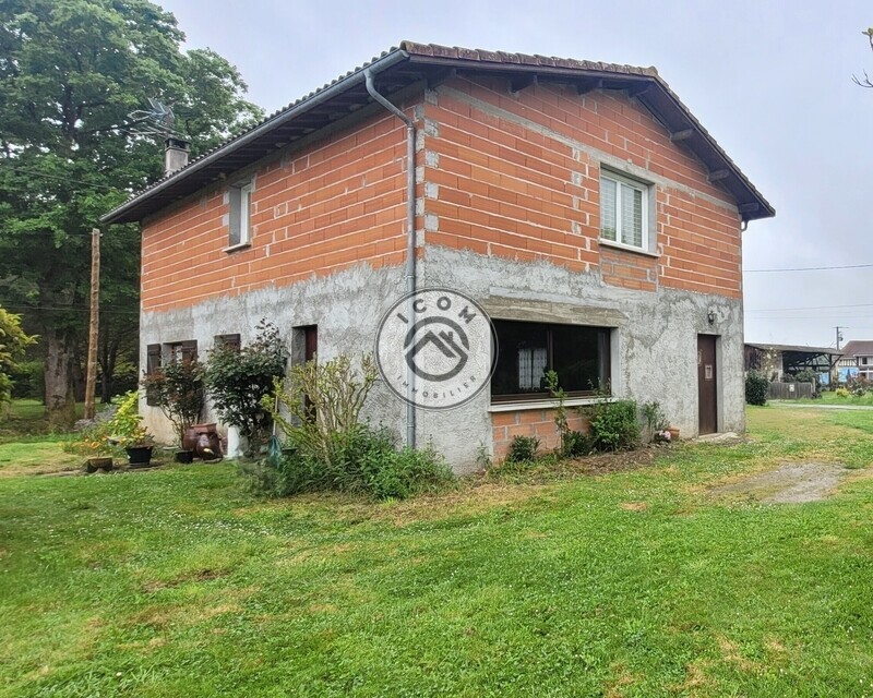 Maison de 180 m2 environ sur une parcelle de 4480 m2 - 2 maison