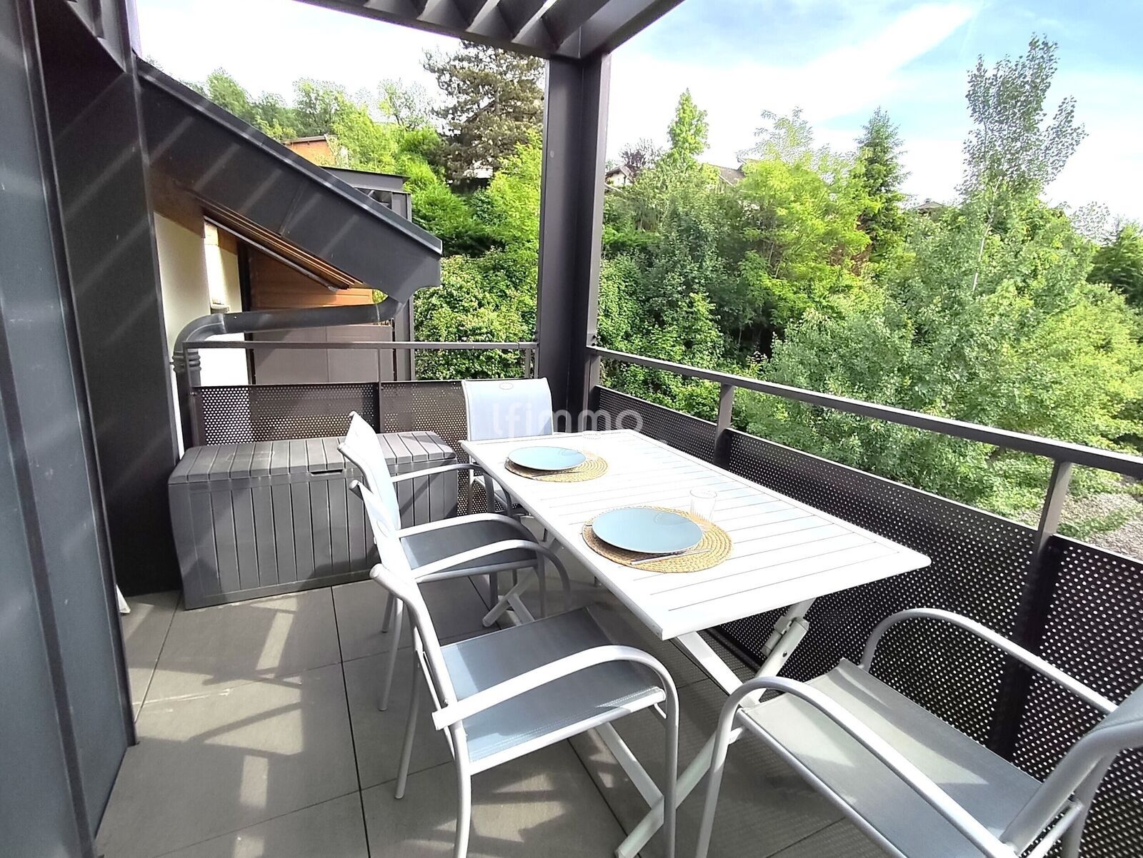 Appartement en dernier étage avec terrasse et vue dégagée  - Coin repas