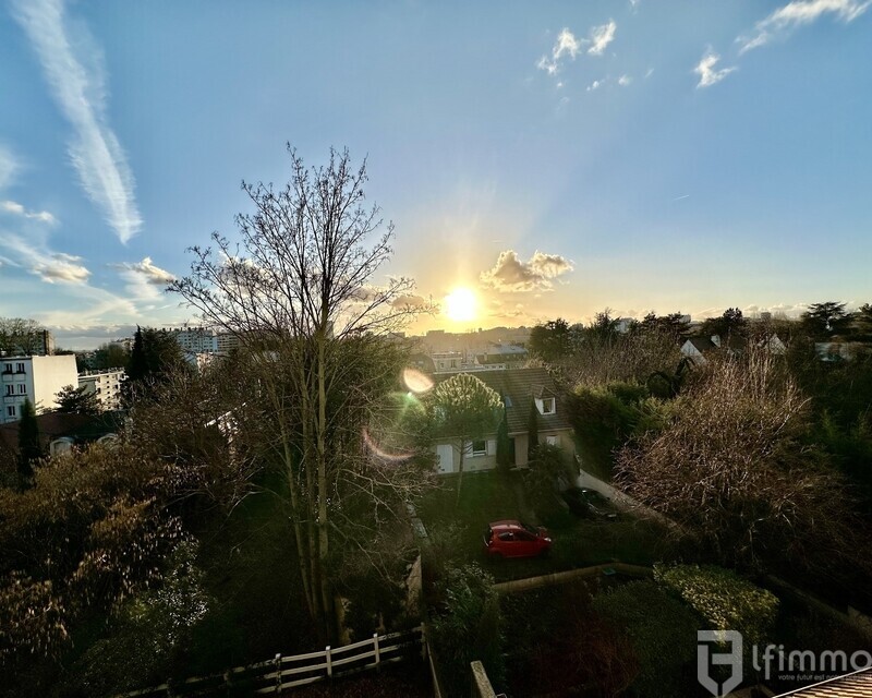 Enghien les Bains- Centre ville Commerce - Appartement 2P- 43m2- Cave - Bienvenue!