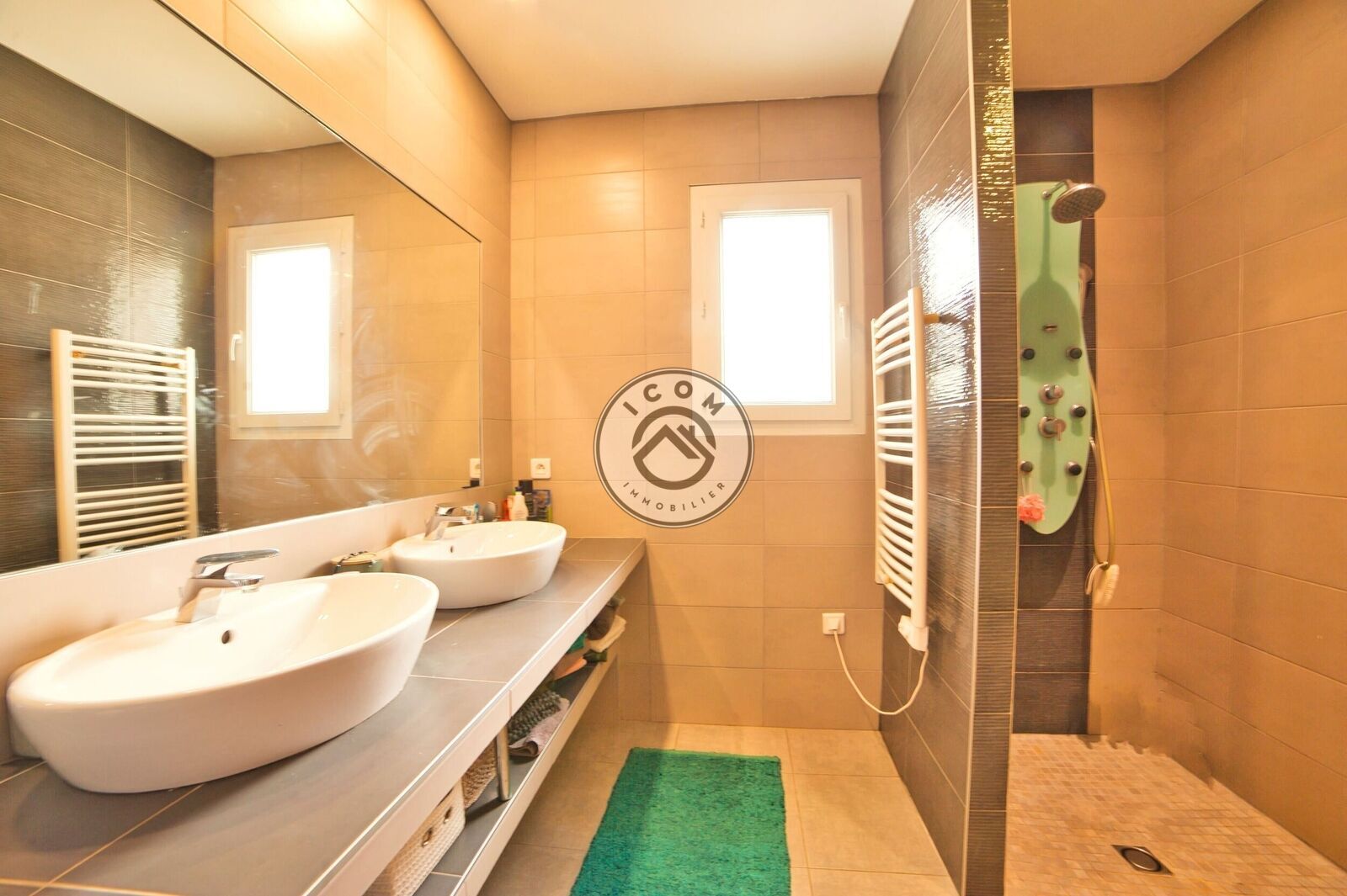 Maison avec appartement indépendant - Ss2 9553