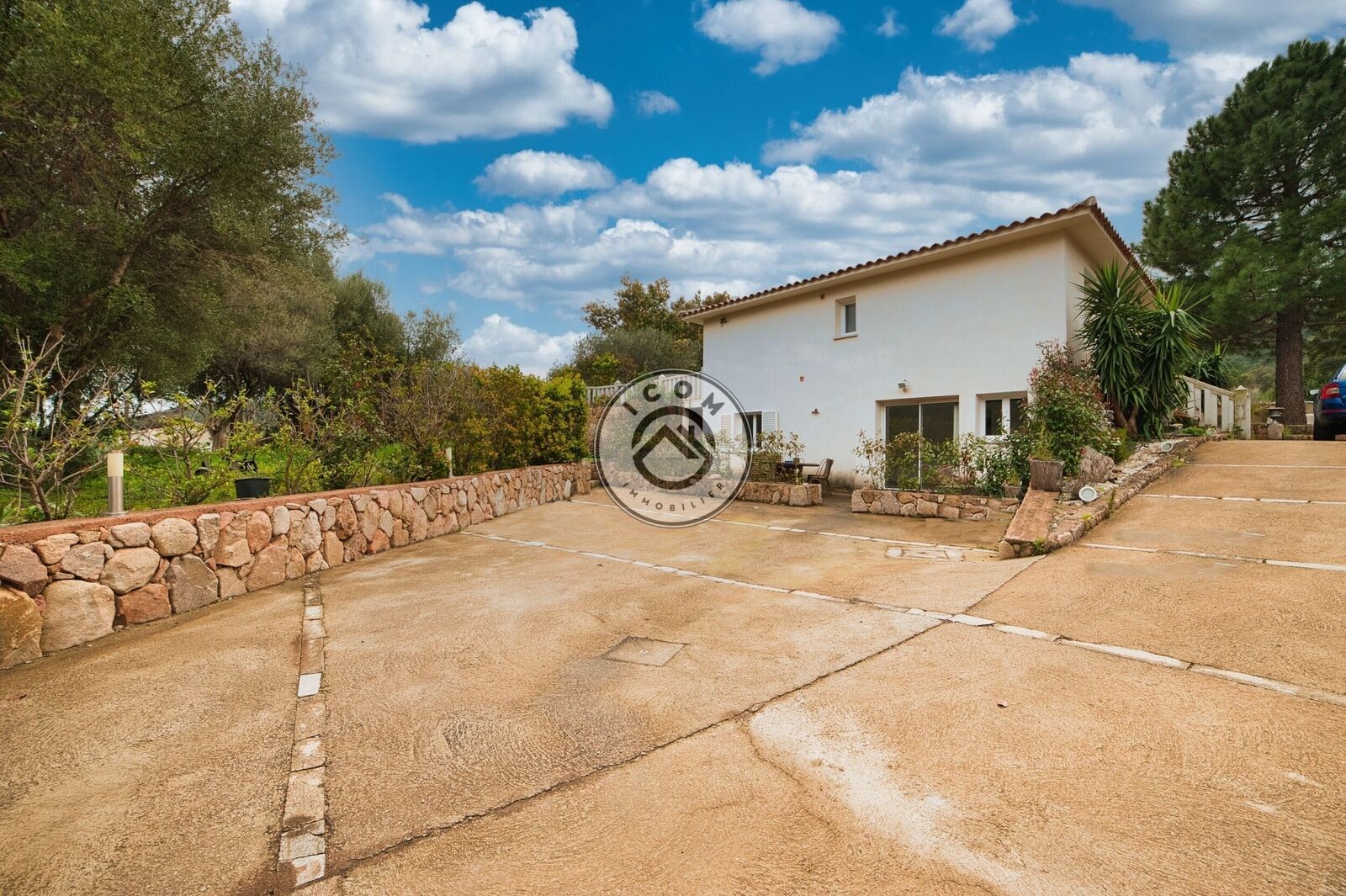 Maison avec appartement indépendant - Ss2 9538