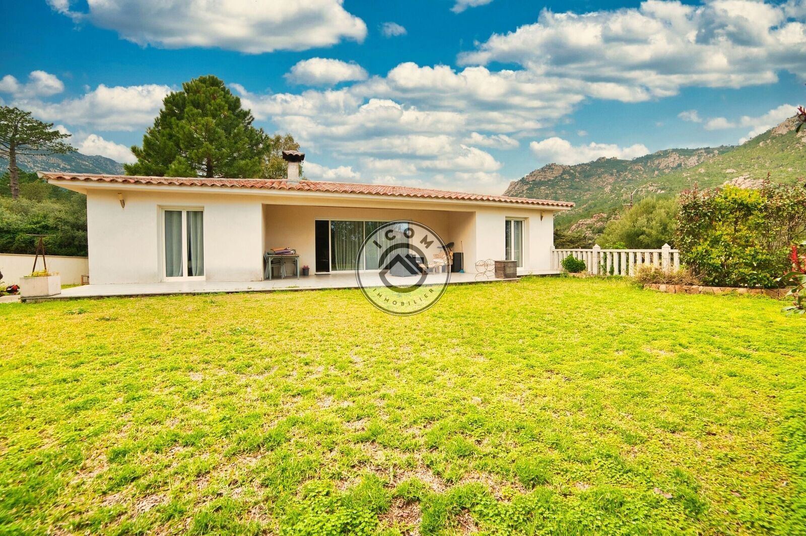 Maison avec appartement indépendant - Ss2 9579