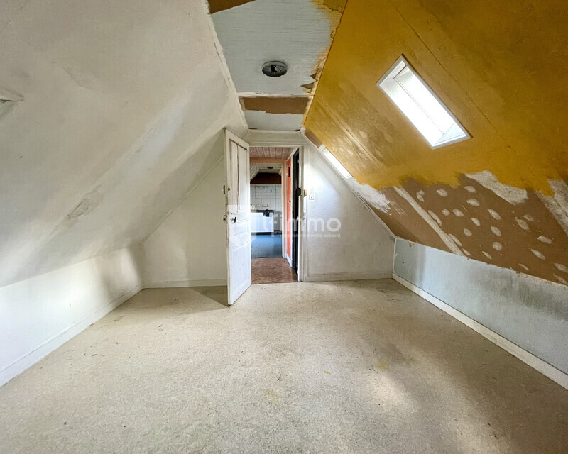 À saisir ! Appartement type 2 à rénover - Entre Gare et Centre-ville - Img 0518