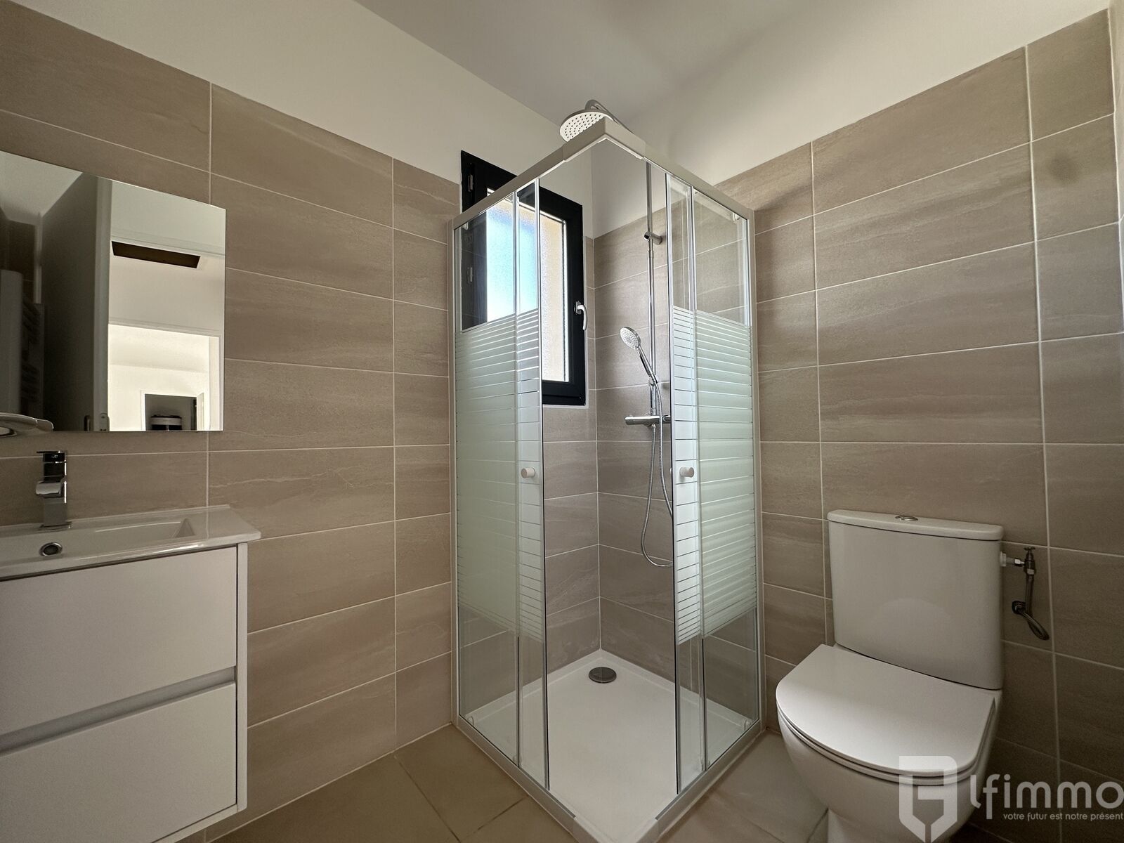 Maison plain-pied 90 m2  – Confort, économies et cadre idéal ! - Img 4875