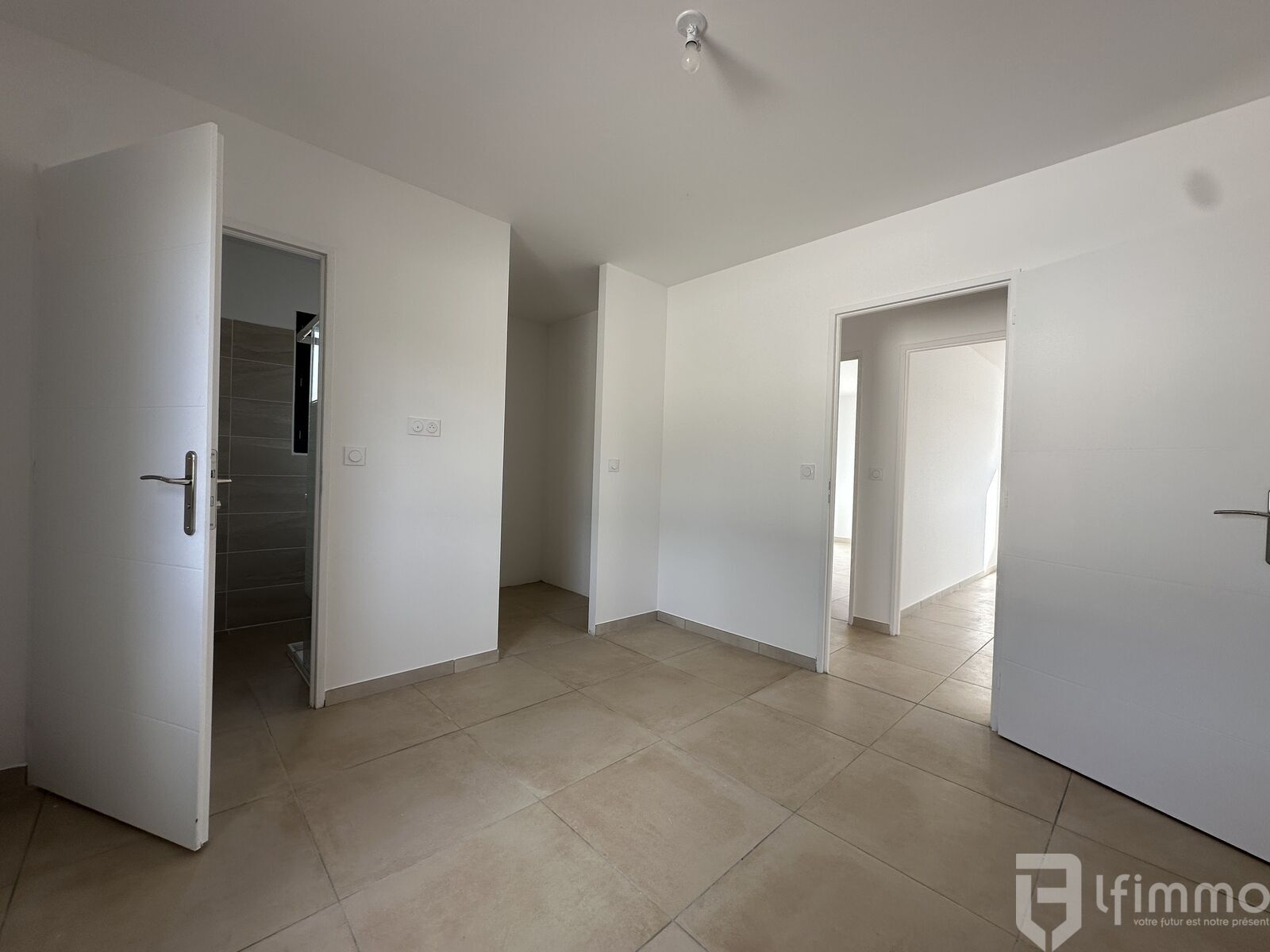 Maison plain-pied 90 m2  – Confort, économies et cadre idéal ! - Img 4874