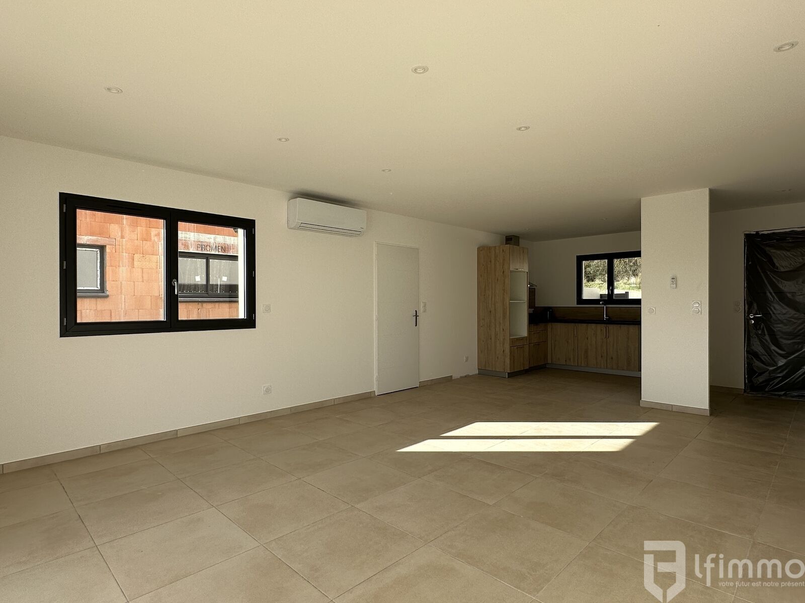 Maison plain-pied 90 m2  – Confort, économies et cadre idéal ! - Img 4878