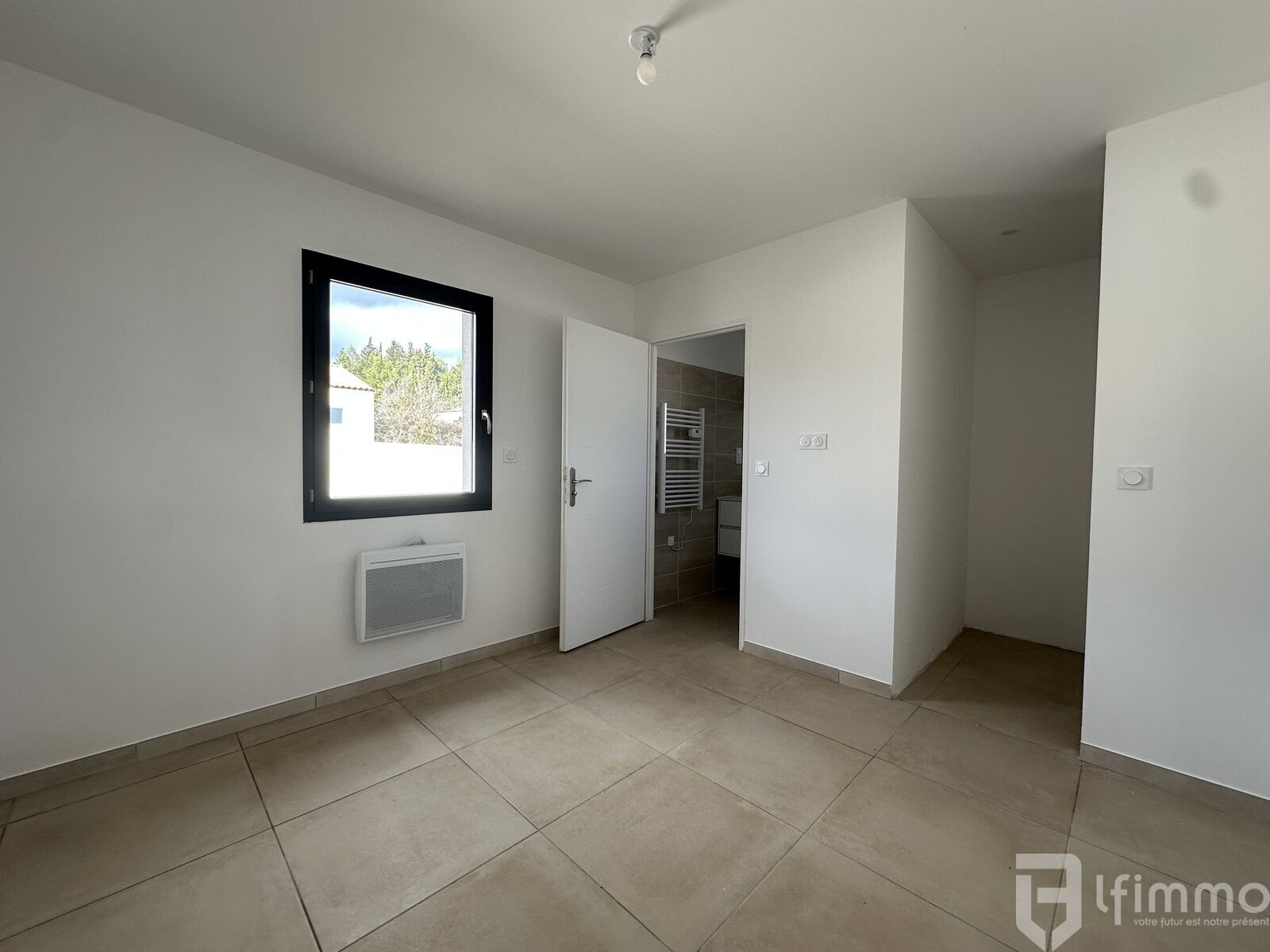 Maison plain-pied 90 m2  – Confort, économies et cadre idéal ! - Img 4873