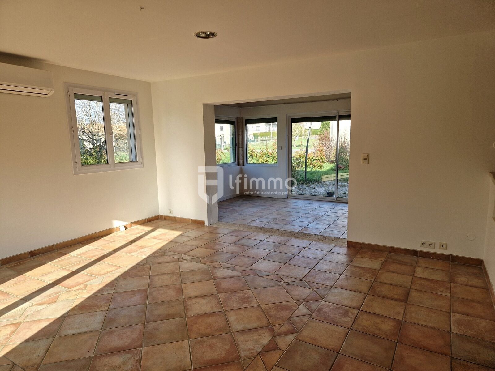 Maison familiale 180 m2 - Salon et exteension