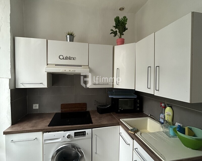 T1 bis - rue des bons enfants 13006 - Img 2040