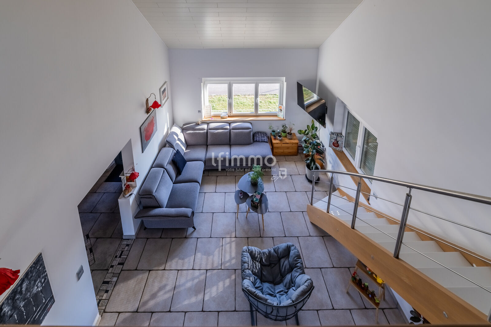 Sous-Offre : Maison Familiale, de 2004, dotée de beaux volumes. - 26 février 2025-15565c9a2931-hdr