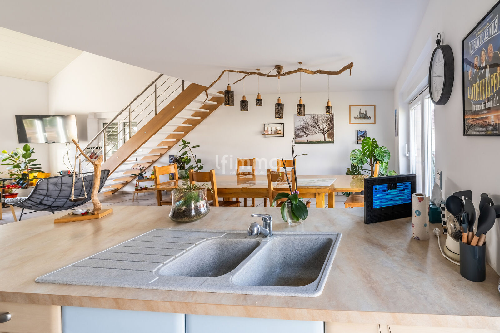 Sous-Offre : Maison Familiale, de 2004, dotée de beaux volumes. - 26 février 2025-15525c9a2918-hdr