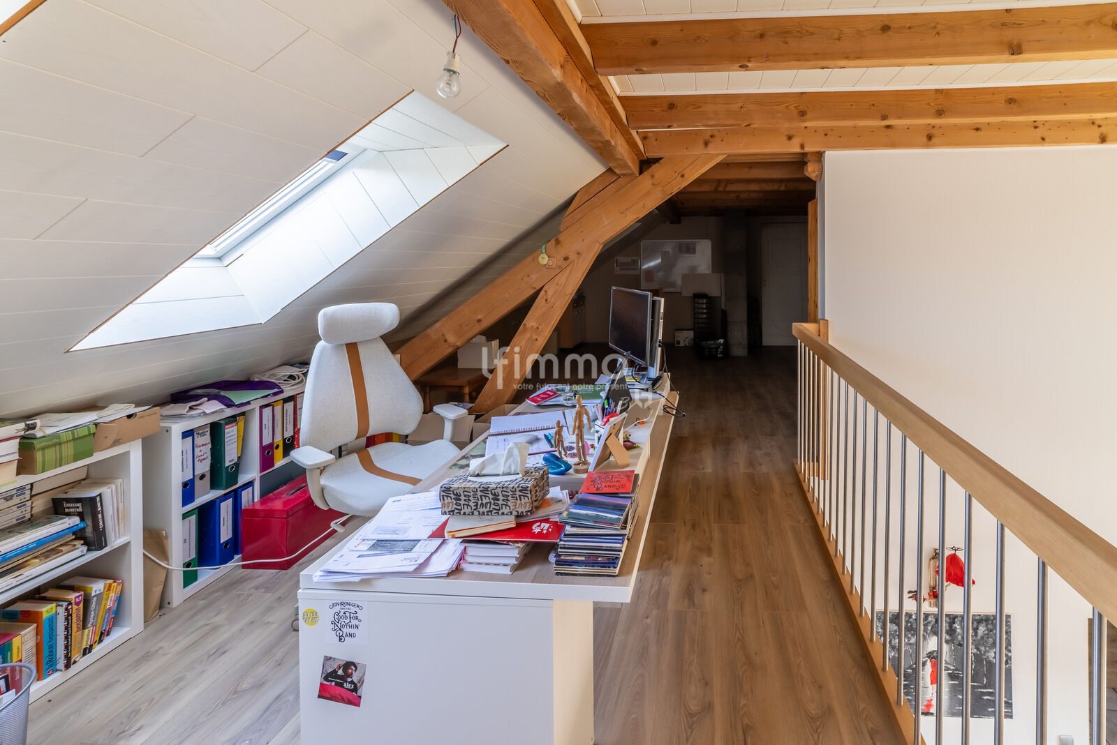 Sous-Offre : Maison Familiale, de 2004, dotée de beaux volumes. - 26 février 2025-15555c9a2925-hdr