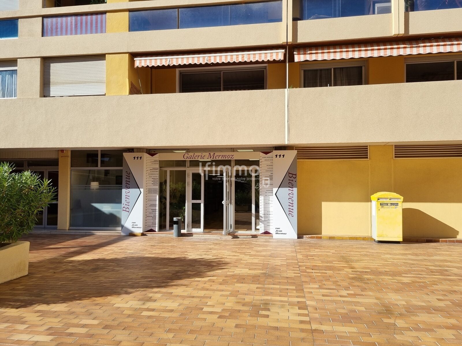 Local bureau 77m2 - Jean Mermoz 13008 - Img 3928