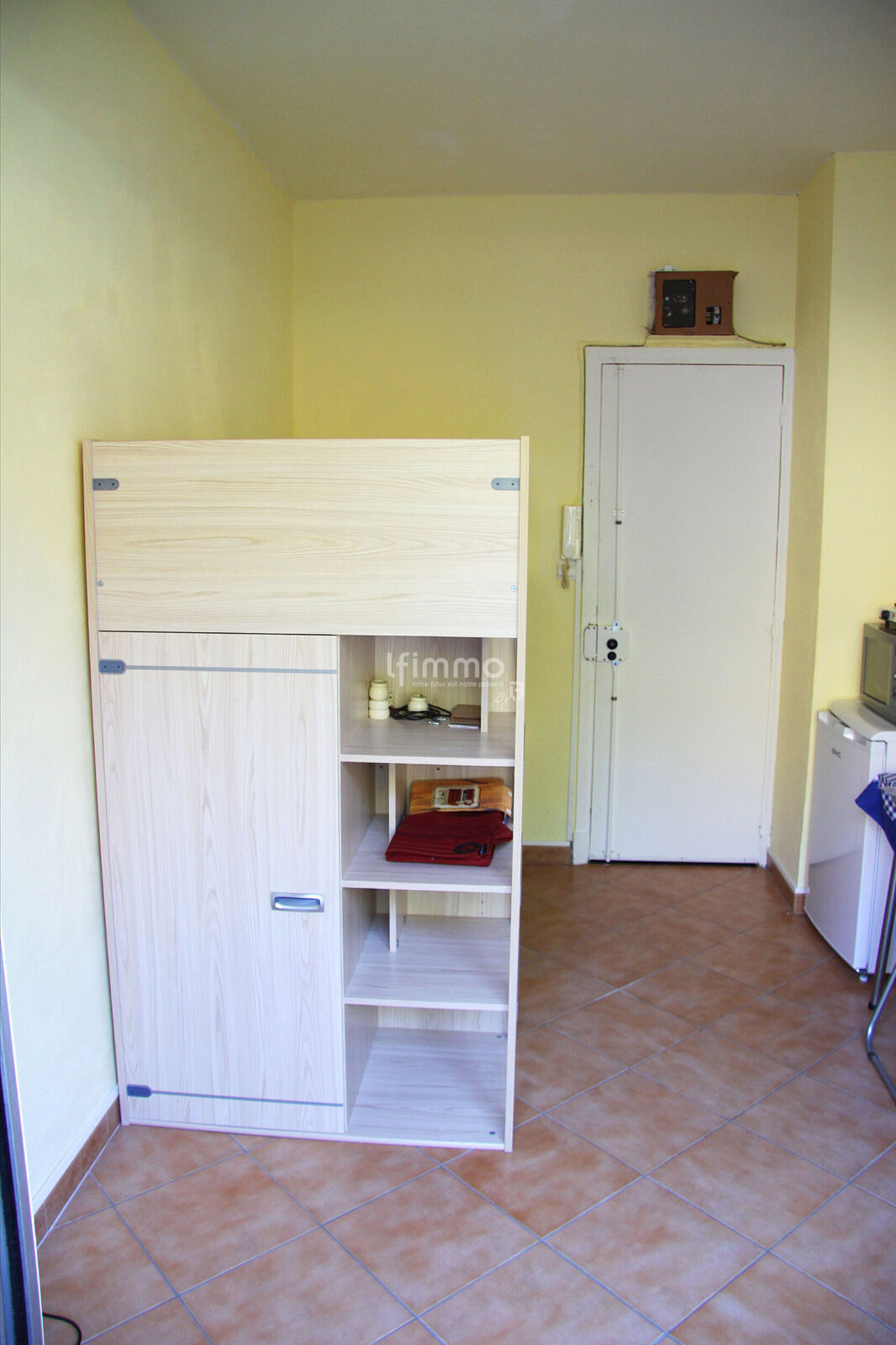 Lot de trois studettes - Super Cadenelle 13008 - Img 3920