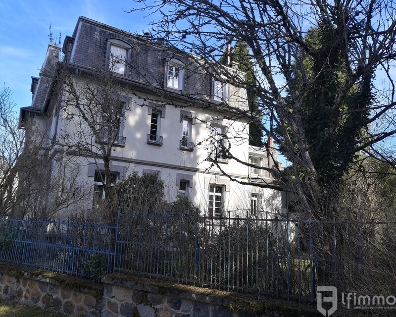 Trop tard ! En route vers son acte authentique ! - Belle maison "début de siècle"