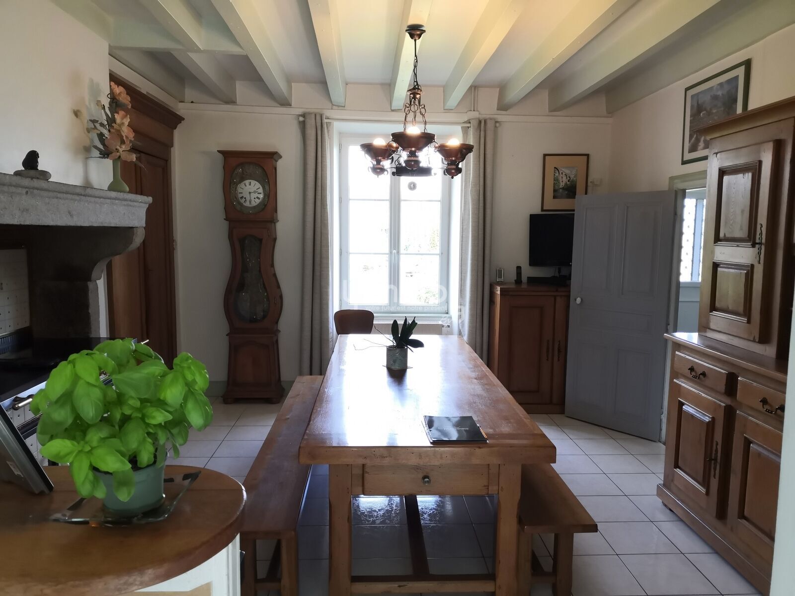 Trop Tard ! En route vers son compromis ! - Une cuisine en deux parties : préparation et repas...