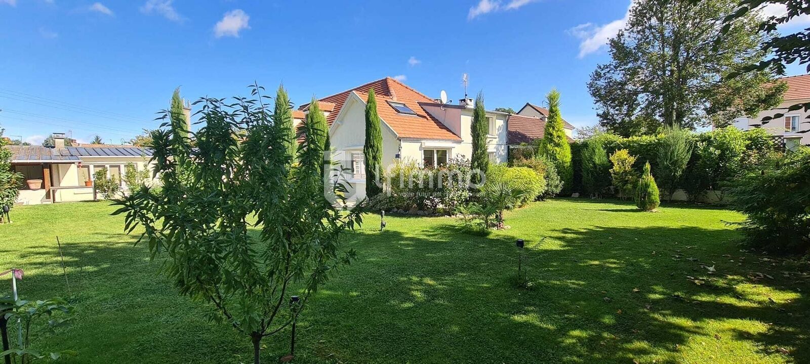 Belle propriété sur parc paysagé avec dépendances - Img-20250307-wa0078