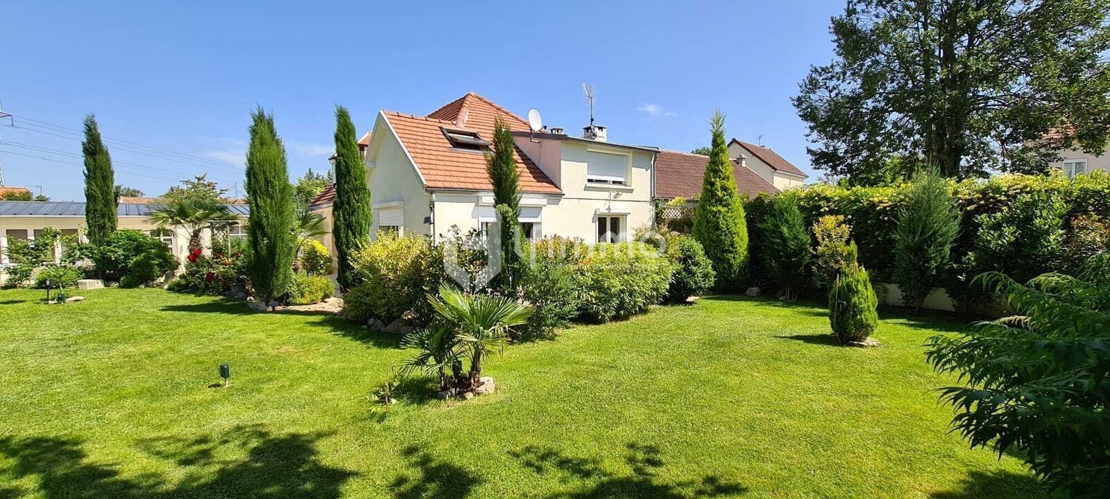 Belle propriété sur parc paysagé avec dépendances - Img-20250307-wa0082