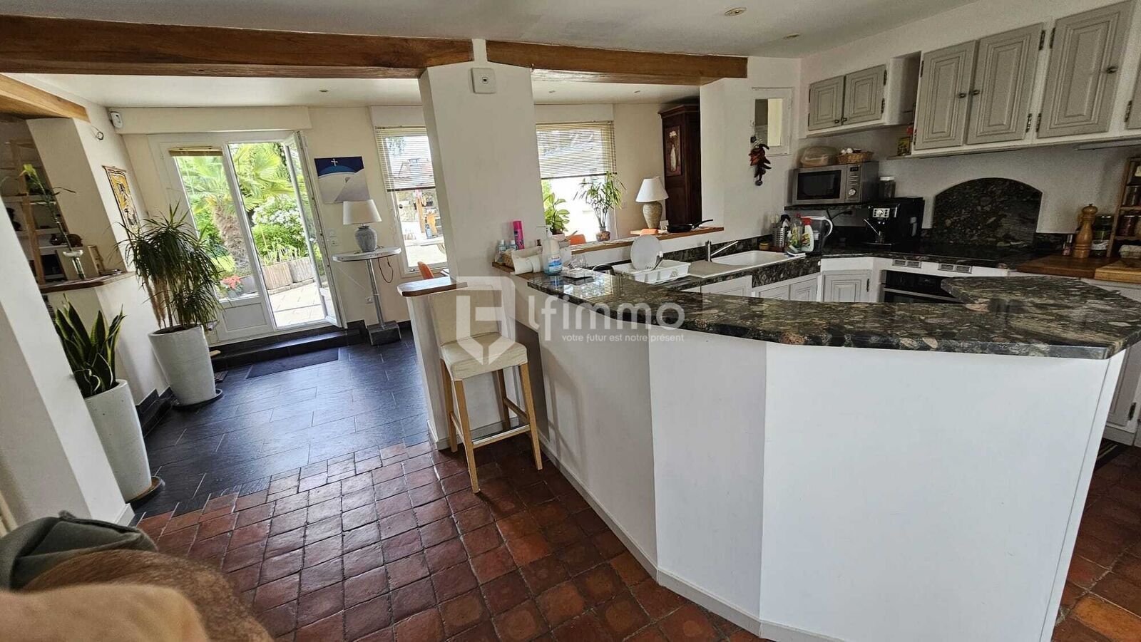 Belle propriété sur parc paysagé avec dépendances - Img-20250307-wa0164  1