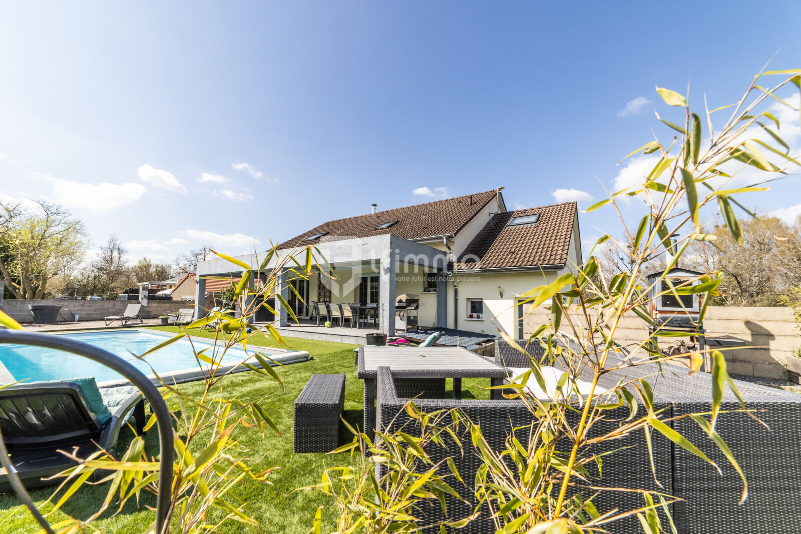 Sous Compromis : Maison Individuelle, construite en 2004, en campagne. - 31 mars 2025-13335c9a3320