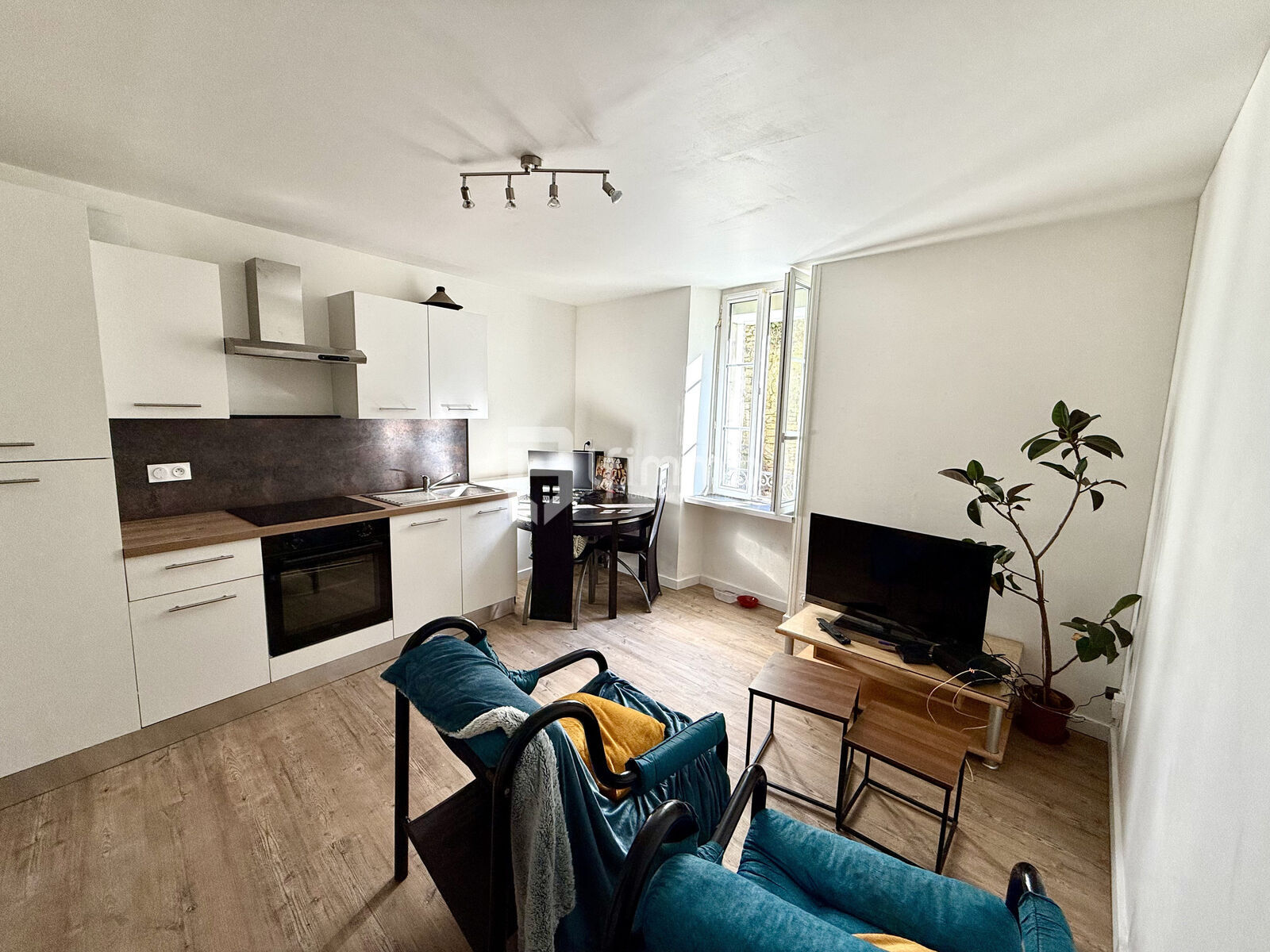 À saisir ! Appartement T2 - Entre Gare et Centre-ville -  - Img 4311