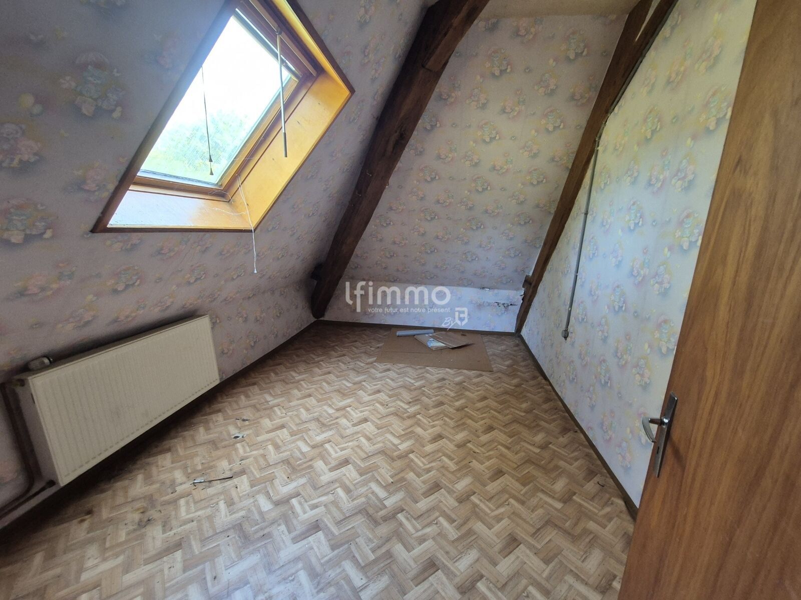 Maison forestière d'environ 159 m2 habitables sous offre. - 20250611 101047  1