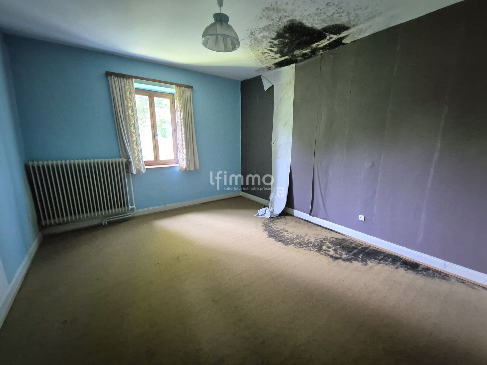 Maison forestière d'environ 159 m2 habitables sous offre. - 20250614 121930