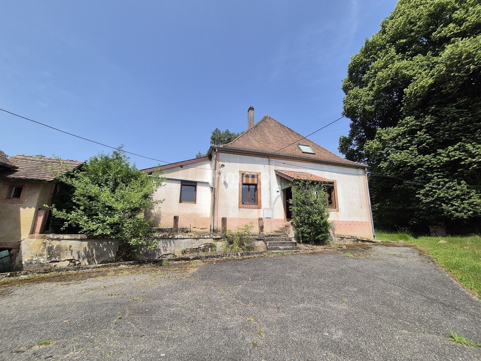 Maison forestière d'environ 159 m2 habitables sous offre. - 20250614 122420