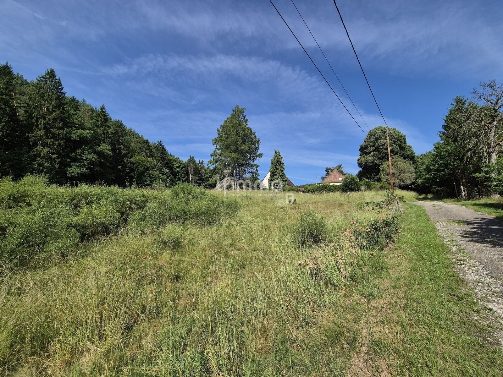 Maison forestière d'environ 159 m2 habitables sous offre. - 20250611 102246