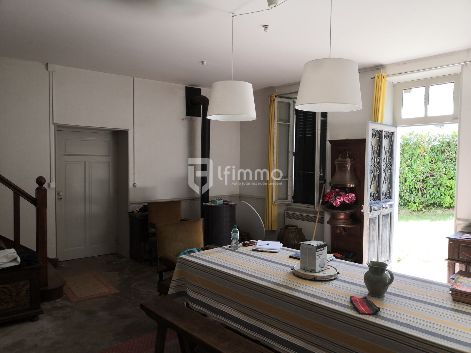 Propriété de plaisance proche lac Aydat - Chauffage grâce  ce poêle a bois