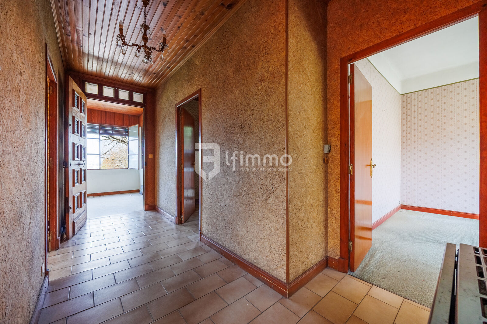 Maison traditionelle - 90m2 - 4P - Jardin 1300 m2 - Couloir et chambre 1