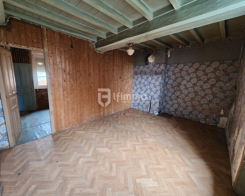 Maison à rénover avec un beau potentiel - 20250323 154111