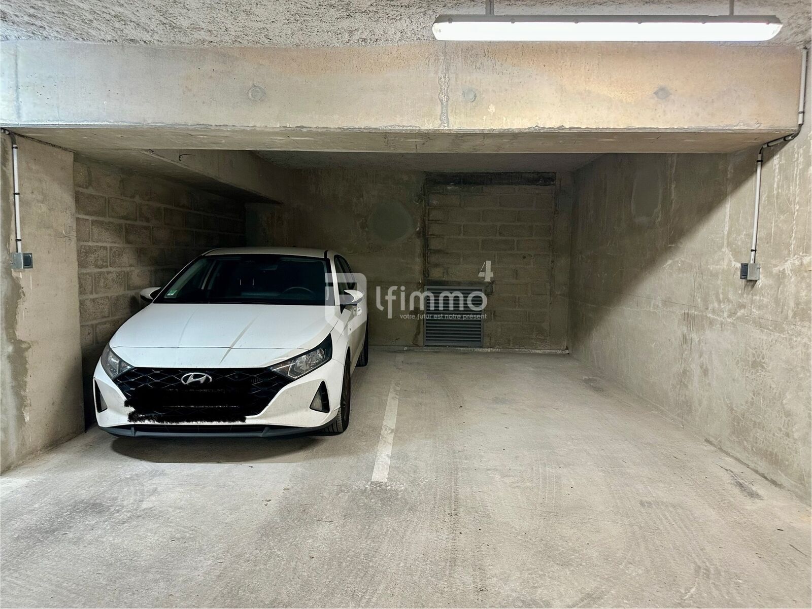 Vincennes Est- Place de Parking -12m2 - Place de stationnement