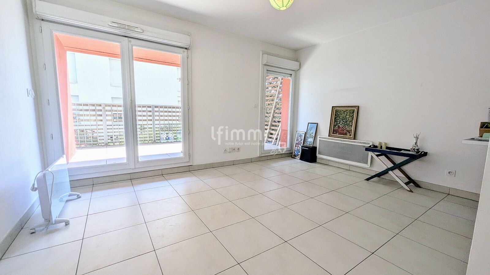 T2 de 41 m² - parking - La Lironde - Sejour 1