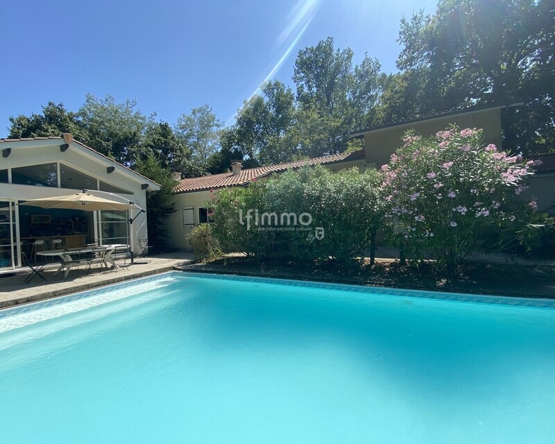 Maison familiale dans un cadre verdoyant - Img 0890