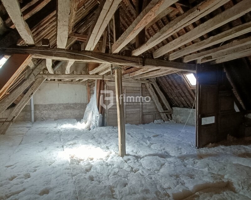 Provins maison de ville 100m² et grenier 85 m² au calme. Petit ext. - Img20250404150205