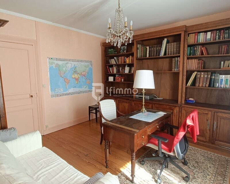 Provins maison de ville 100m² et grenier 85 m² au calme. Petit ext. - Img20250404143458