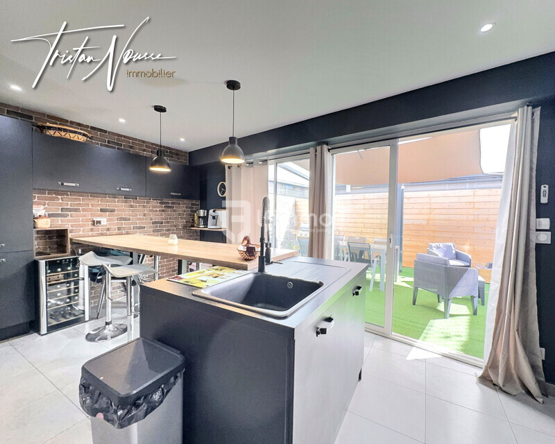 Maison de village de 114 m2 avec 4 chambres - 2 salles d'eau/bain - 4