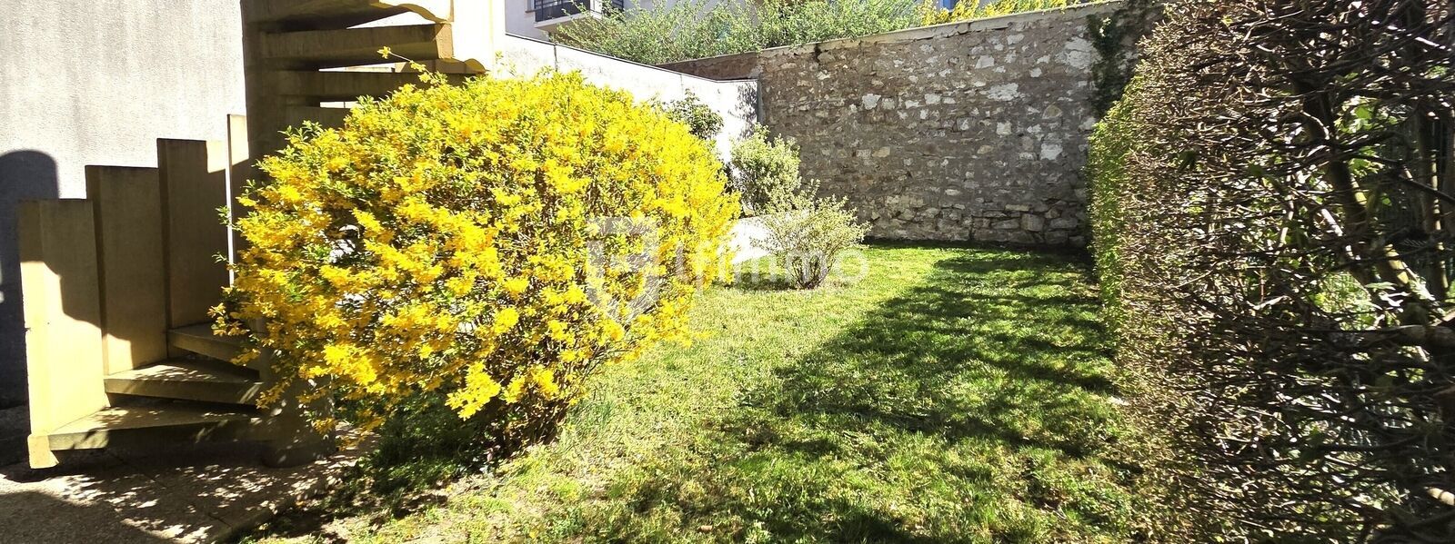 Bel appartement en centre ville avec terrasse, balcon et jardin! - Jardin 1