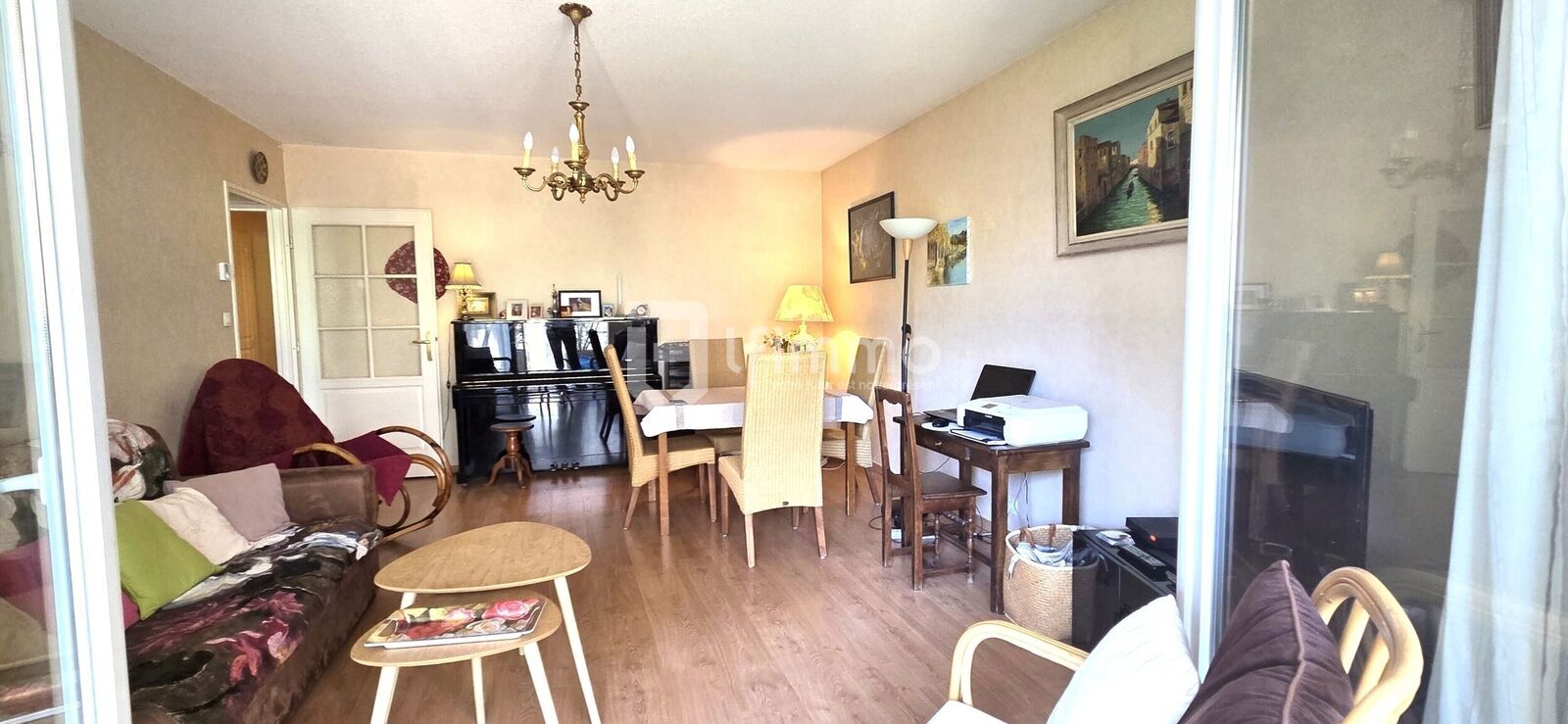 Bel appartement en centre ville avec terrasse, balcon et jardin! - Salon 2