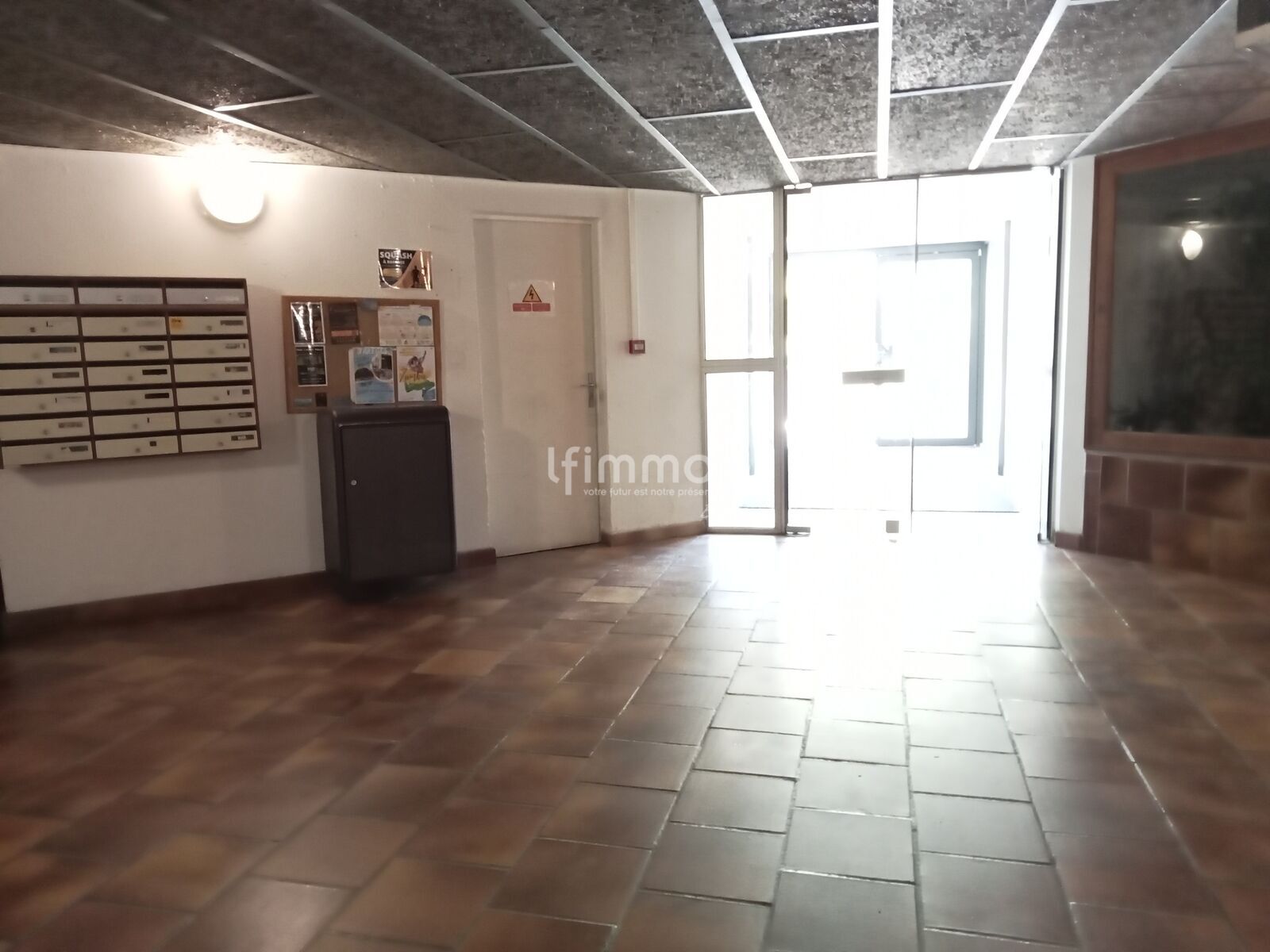 a vendre Barèges studio 4 couchages - hall entrée