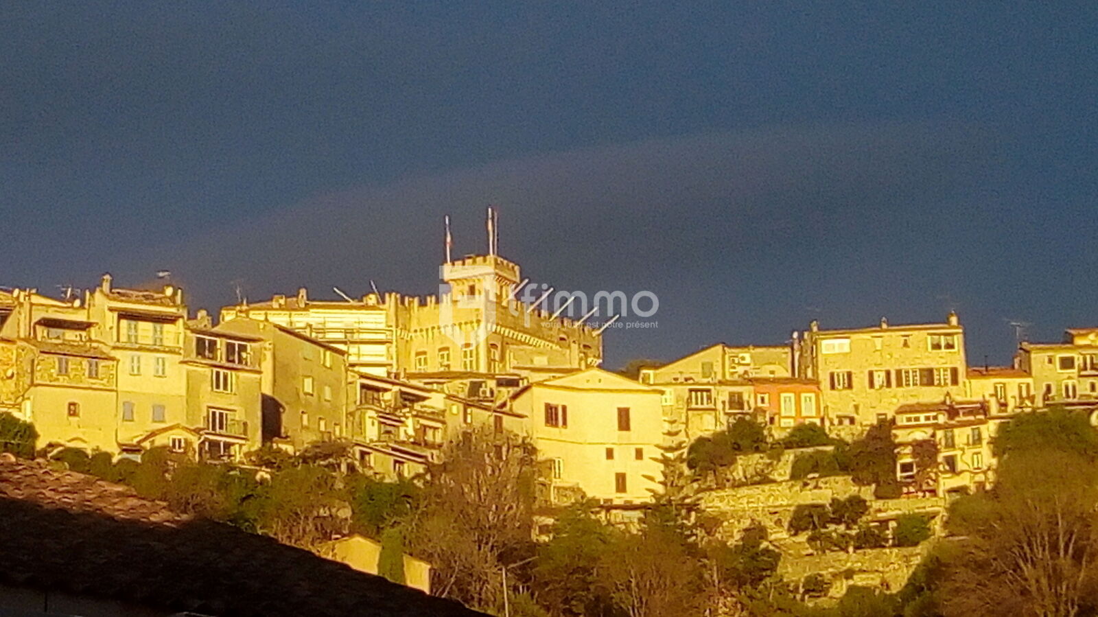 Cagnes -sur- Mer, 2 pièces à quelques minutes de la gare. - Château de cagnes prise du balcon 3e ét eden ste luce