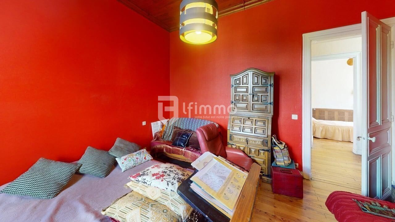 Maison de famille  - Une-maison-de-famille-au-charme-dantan-bedroom 3