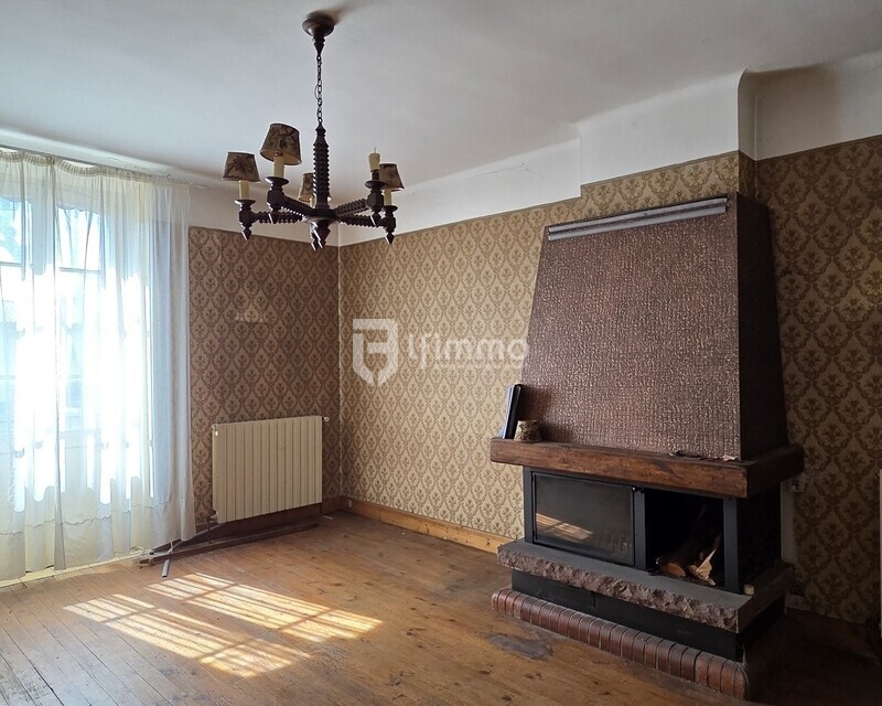 Immeuble 2 logements et garage de 120 m2 - 20250405 114915