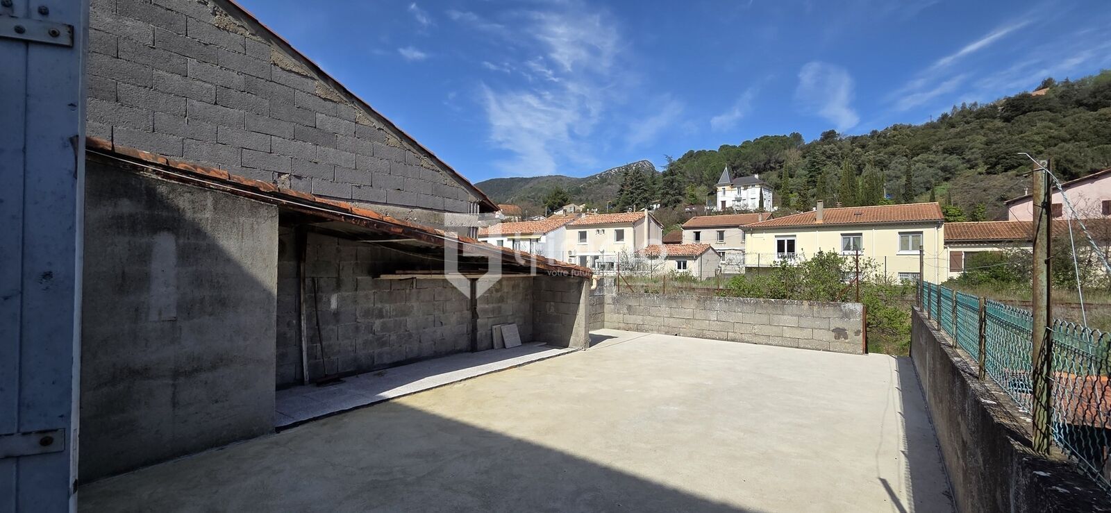 Immeuble 2 logements et garage de 120 m2 - 20250405 115029