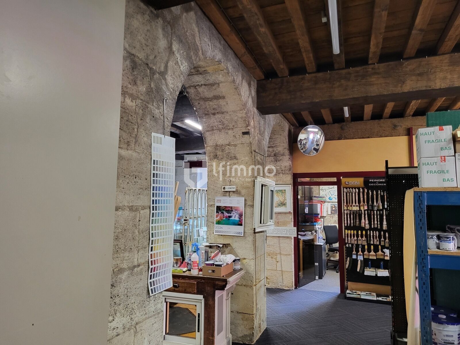 Mur et fonds de commerce 420m2 centre ville - 20250327 112537
