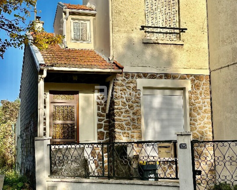 Montreuil- Grands pêchers Renan- Maison 55m2 + Sous sol-Terrain 219m2 - Côté rue cleanup