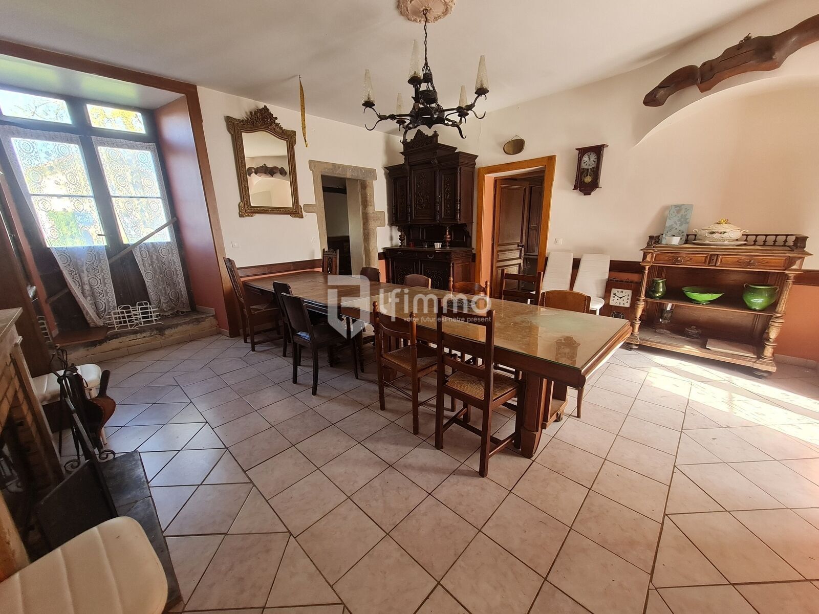 château médiéval 297m² dépendances préau caves - 20250410 110256